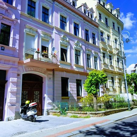 Apartman Karlovy Varyアパートメント エクステリア 写真
